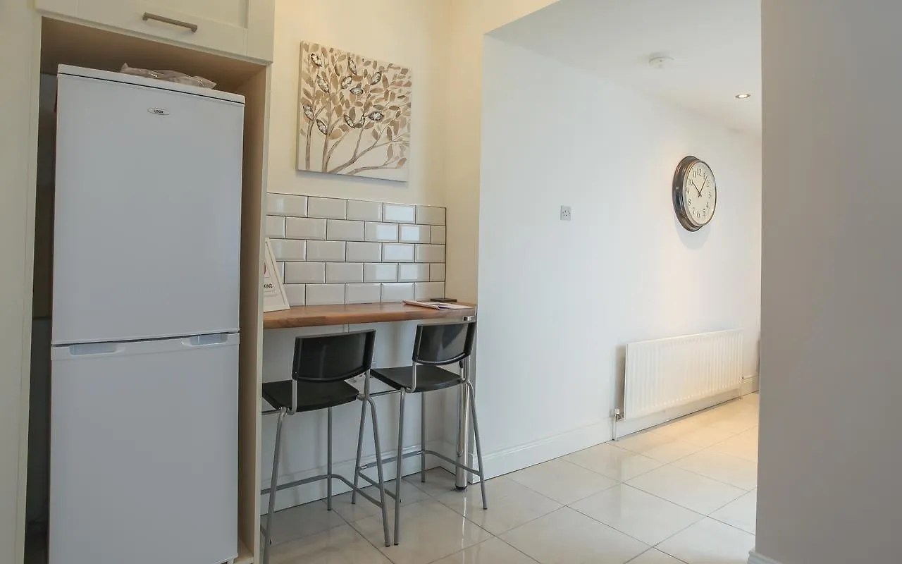 Kingston Serviced Accommodation - Donegall Avenue Belfast 0*,  United Kingdom