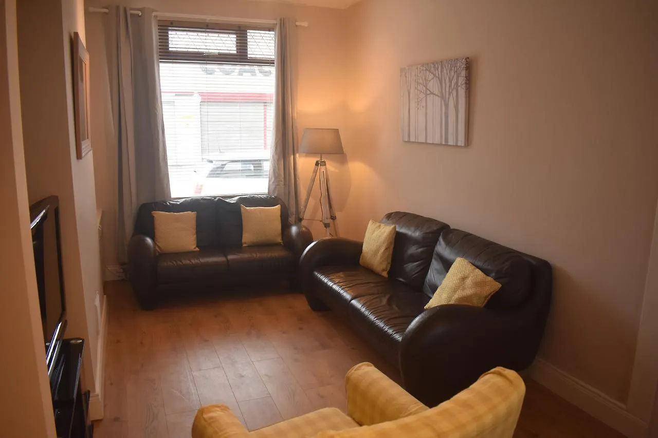 Kingston Serviced Accommodation - Donegall Avenue Belfast Semesterbostad