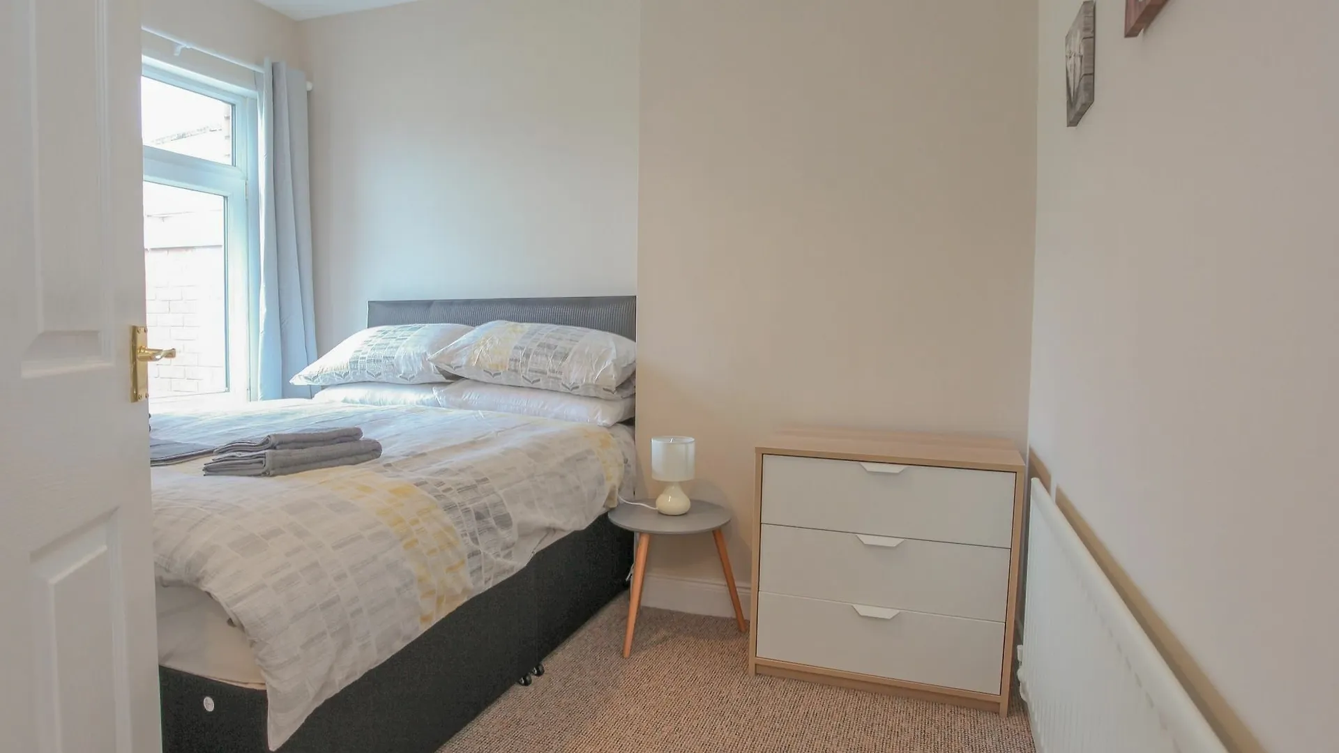 Kingston Serviced Accommodation - Donegall Avenue Belfast Storbritannien